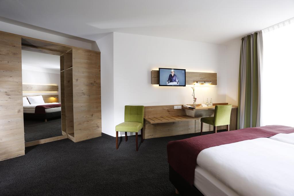 Sachsenross 4*